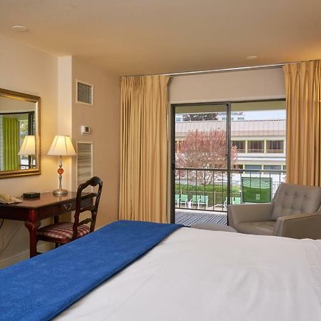 Inn At The Commons Medford Ngoại thất bức ảnh