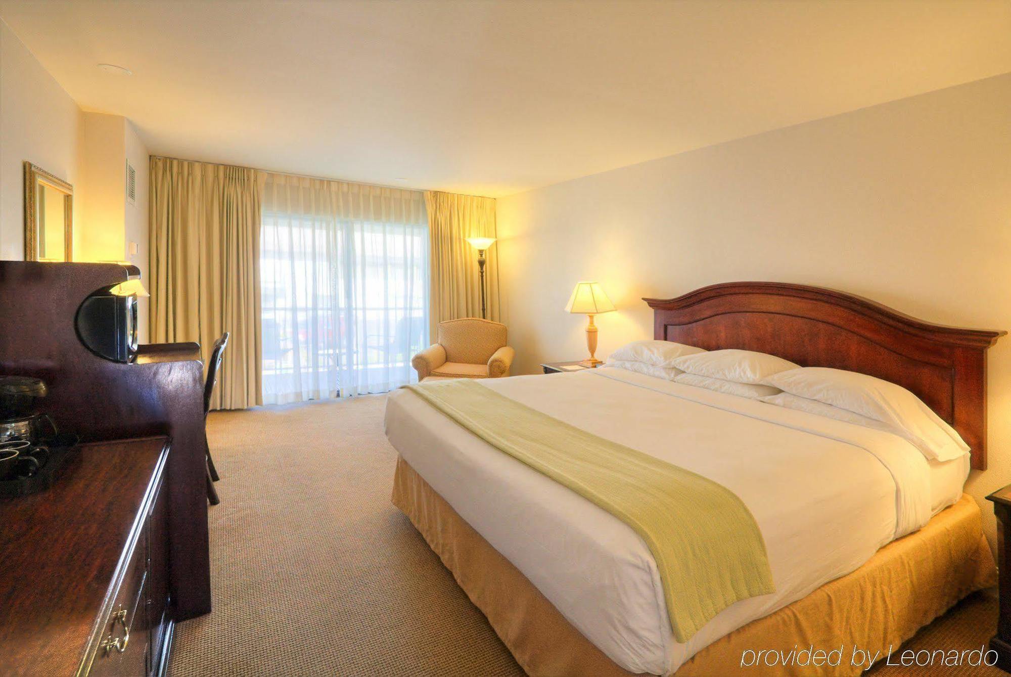 Inn At The Commons Medford Ngoại thất bức ảnh