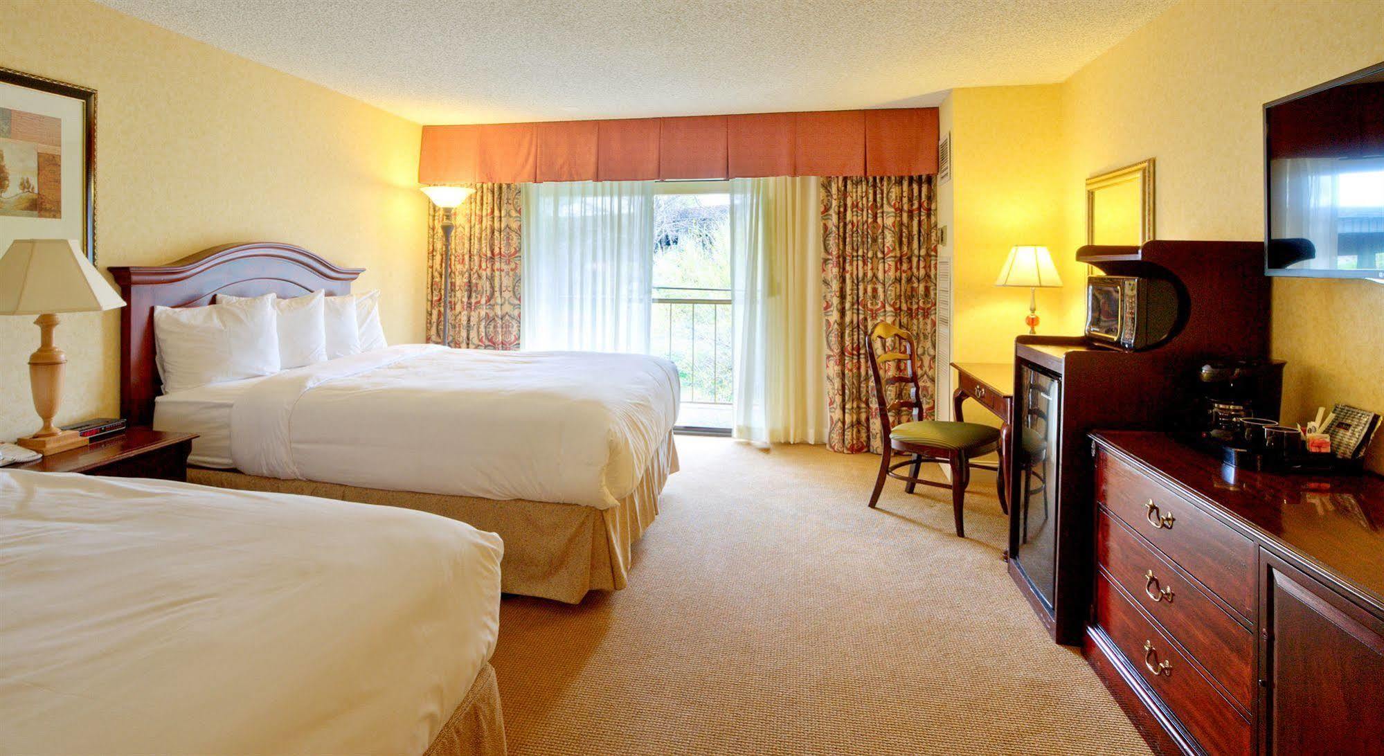 Inn At The Commons Medford Ngoại thất bức ảnh
