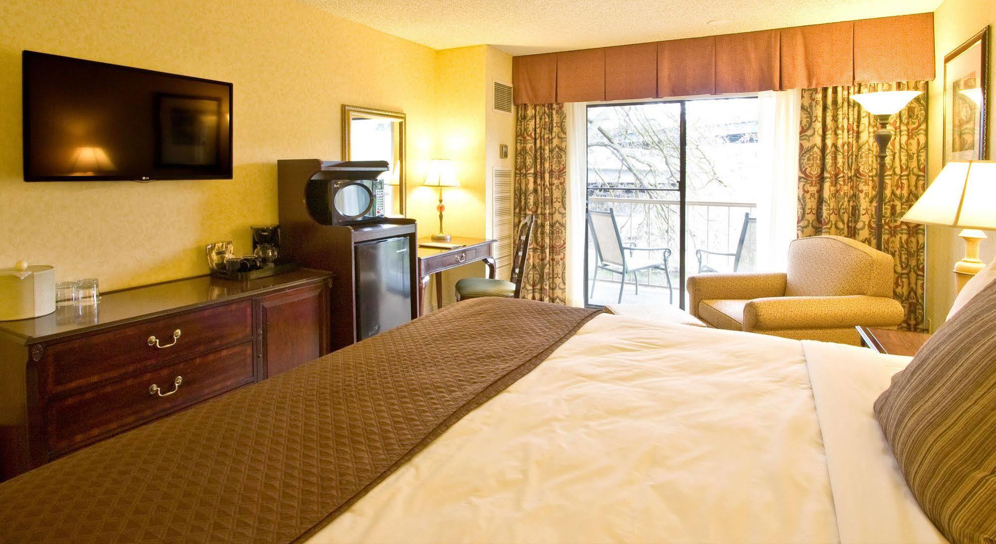 Inn At The Commons Medford Ngoại thất bức ảnh