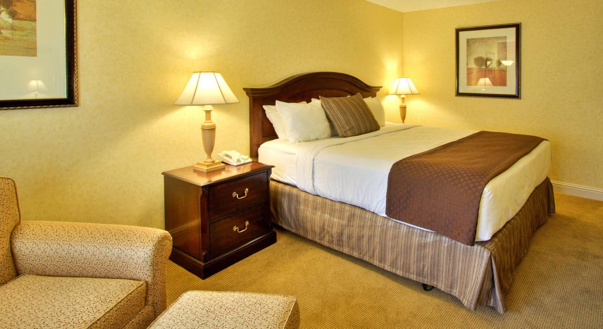 Inn At The Commons Medford Ngoại thất bức ảnh