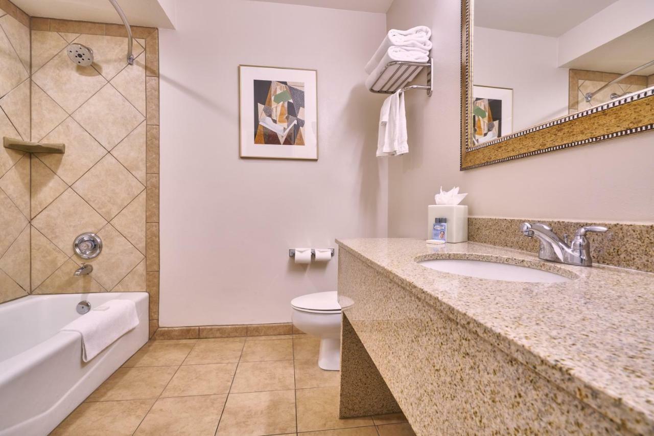 Inn At The Commons Medford Ngoại thất bức ảnh