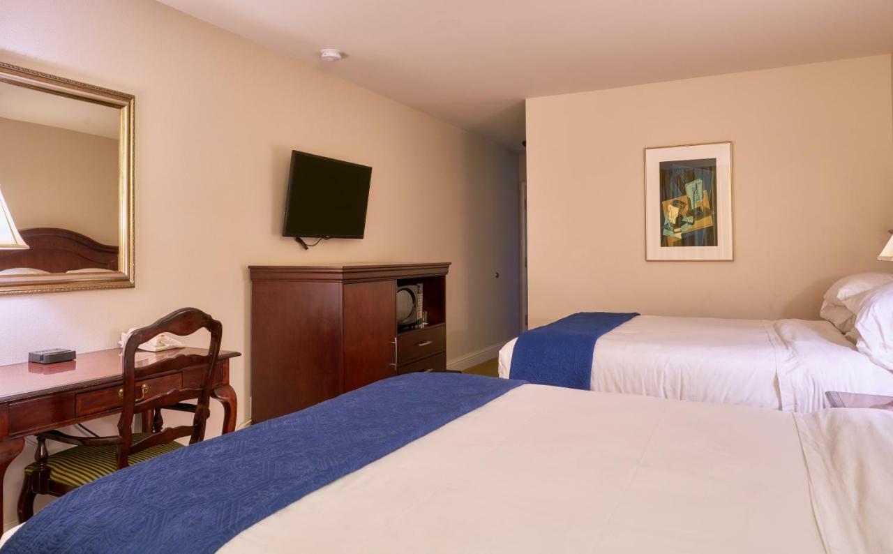 Inn At The Commons Medford Ngoại thất bức ảnh
